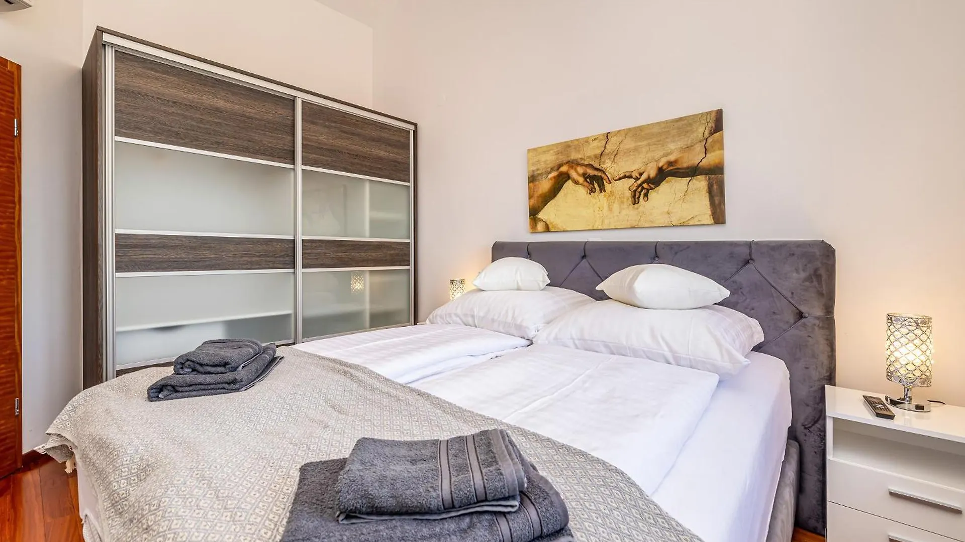 马林斯卡Luxury Penthouse Claudia公寓 0*, 马林斯卡