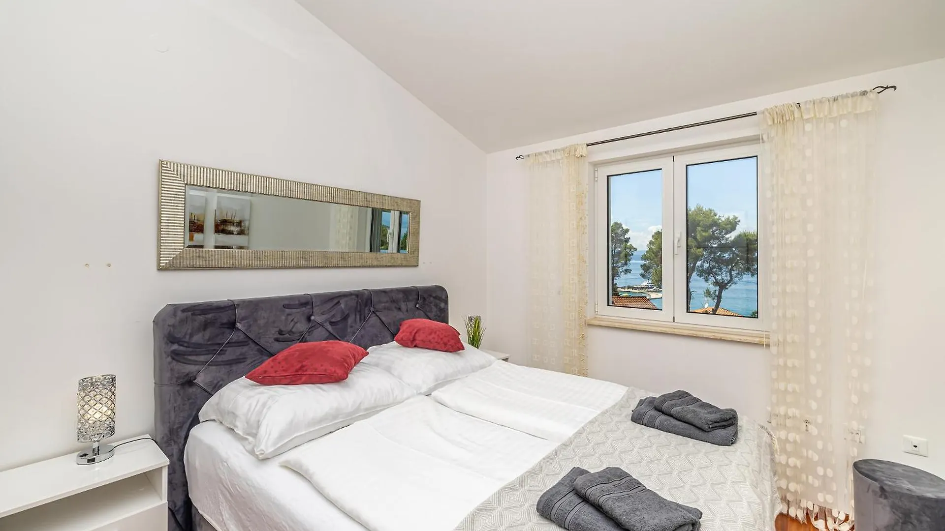 马林斯卡Luxury Penthouse Claudia公寓