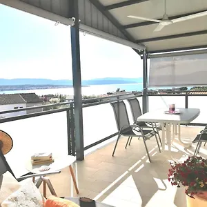  Apartment Lovely Sea View House In Island Krk